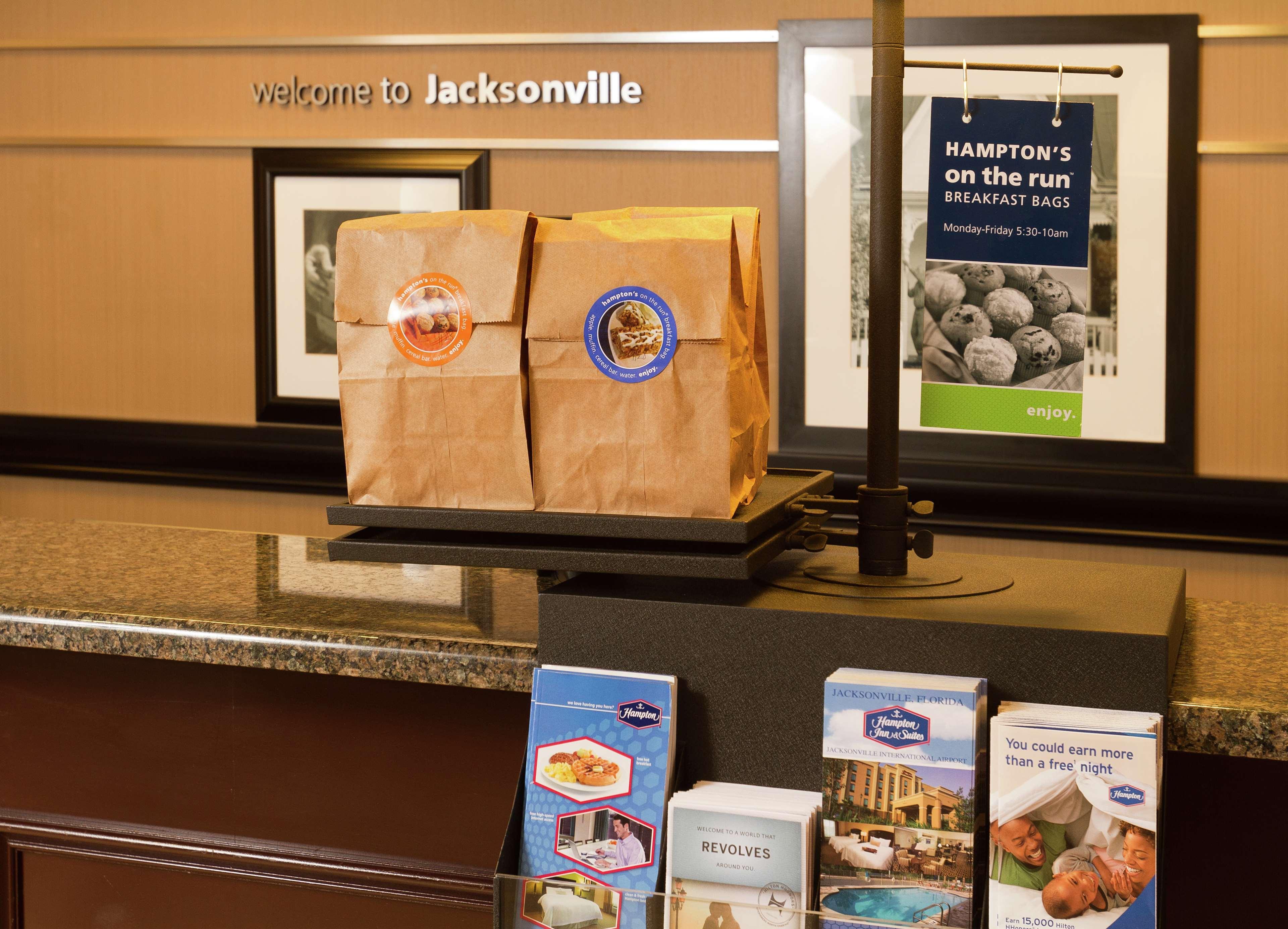 Hampton Inn & Suites Jacksonville-Airport Interno foto